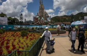 Ciudadanos acatan las medidas sanitarias.