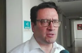 Iván Cancino, defensa de Carlos Caicedo y Rafael Martínez.