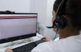 25 enfermeras, dos médicos y una fisioterapeuta atienden el Centro de Telesalud del Atlántico.