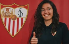 Natalia Gaitán, futbolista colombiana.