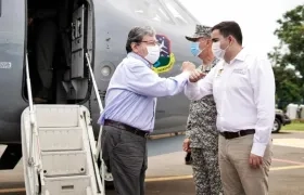 Ministro Carlos H. Trujillo y el gobernador de Bolívar, Vicente Blel.