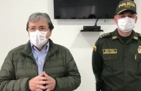 Carlos Holmes Trujillo, mindefensa; y el mayor general Gustavo Moreno, subdirector de la Policía.