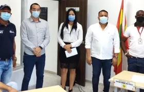 Los ternados con los delegados de Participación Ciudadana y Personería Distrital.