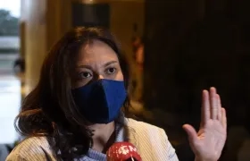 Natasha Avendaño, Superintendente de Servicios.