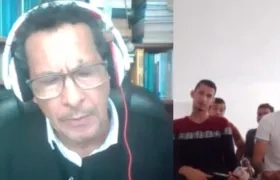 El juez y los cuatro imputados.