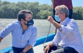 Alcalde y Ministro de Medio Ambiente en la Ciénaga de Mallorquín