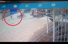 Momento en que el sicario se acerca para asesinar a su víctima. 