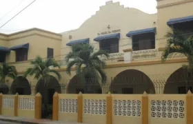 Fachada del colegio San Miguel del Rosario.