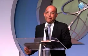 Iván Castro de la Hoz,  pastor.