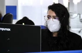 El 61% de los jóvenes contratados en el primer semestre de 2021 por el Estado son mujeres.