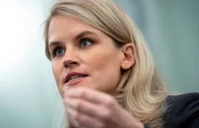 La exempleada de Facebook Frances Haugen testifica en el Senado.