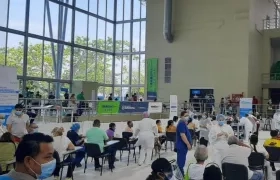 Puesto de vacunación en el Elías Chegwin.