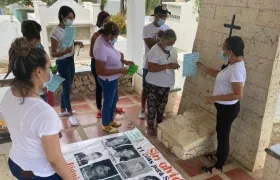 Familiares de las víctimas.