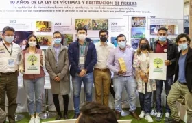 La jornada tuvo invitados especiales, beneficiarios de restitución de tierras, entre ellos Amalia Roa, Leidy Pérez, Diana Arias, de Norte de Santander; Obduver Murcia, Cristóbal Murcia de Tolima y José Duarte del Meta. 