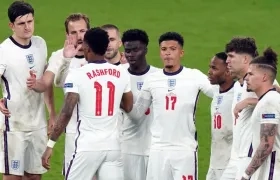 Jugadores de Inglaterra durante la final. 