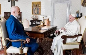 El Papa Francisco emprende su visita a Grecia y a Cipre.