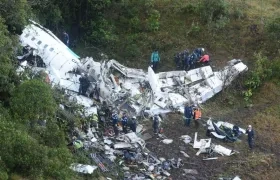 Restos del avión de LaMia que transportaba al equipo. 