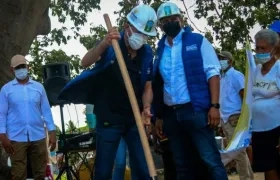 El alcalde de Soledad, Rodolfo Ucrós, en el inicio de obras.