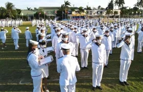 Un grupo de nuevos marinos.