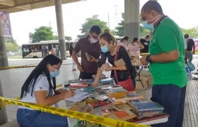 'Trueque de libros' en el Portal de Soledad