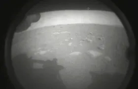 "Hola Mundo. Mi primer vistazo a mi hogar para siempre", se lee en el Twitter del vehículo Perseverance.