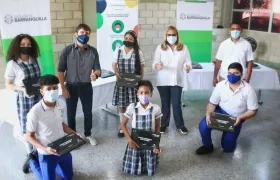 El Alcalde Jaime Pumarejo entregó 1.115 computadores para el beneficio de estudiantes de 79 instituciones educativas distritales.