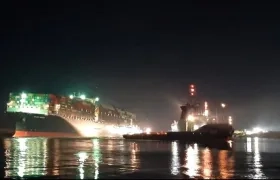 Remolcadores en las labores del reflote.