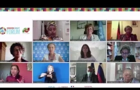 Participantes del Foro ONU Mujeres, entre ellas la vicepresidenta de Colombia, Marta Lucía Ramírez.