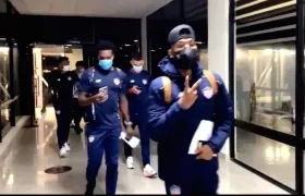 Los 'tiburones' llegando al lugar de concentración.