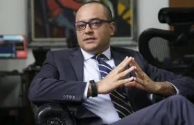 Director de Crédito Público y Tesoro Nacional, César Arias.