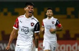 Robert Morales celebrando el primer gol ante América de Cali.