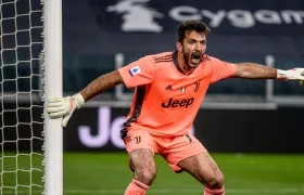 Gianluigi Buffon, arquero italiano. 
