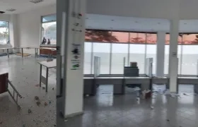 Destrozos causados por los vándalos.