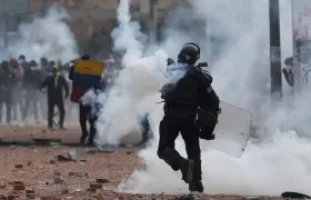 Un miembro del Esmad durante una protesta.