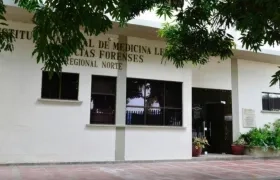 Fachada de Medicina Legal.