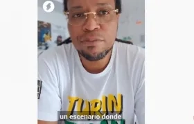  El cantante de salsa choke, Junior Jein.