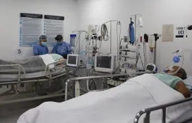 Unidad de cuidados intensivos de enfermos de Covid-19 en una clínica en Colombia.