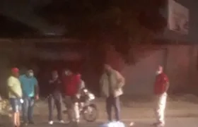 Varias ambulancias llegaron al lugar del accidente, pero nada pudieron hacer por el peatón que murió en el acto. 