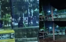 La calle 17 volvió ser escenario de saqueos y vandalismo.