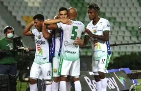 Jugadores de Atlético Huila celebrando el triunfo ante Deportes Quindío.
