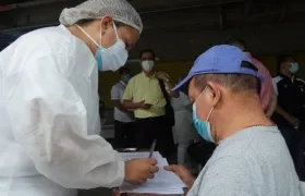 La vacunación sería solo a afiliados.