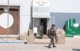 La toma del mando de la base aérea forma parte del proceso de trasferencia acordado con Estados Unidos.