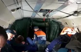 Un grupo de rescate del gobierno ruso acude al lugar de la tragedia aérea.Un grupo de rescate del gobierno ruso acude al lugar de la tragedia aérea.