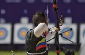 Daniel Pineda, arquero colombiano. 