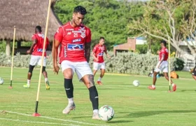 Jefferson Gómez jugó un partido de liga y se lesionó. 