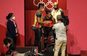 El soledeño Luis Arrieta alienta a Mercedes Pérez. 