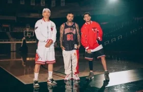 Tainy, Yandel y  Rauw Alejandro. 