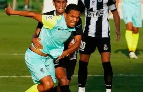 Carlos Bacca se estrenó con gol en el Granada.
