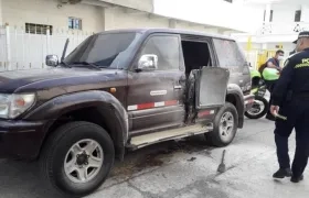 Camión de valores que fue asaltado por siete delincuentes en Cartagena. 