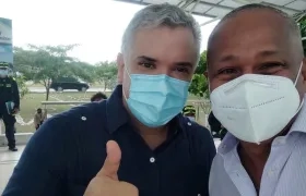 El Alcalde de Suan Danilo Cabarcas Orozco con el Presidente Iván Duque.